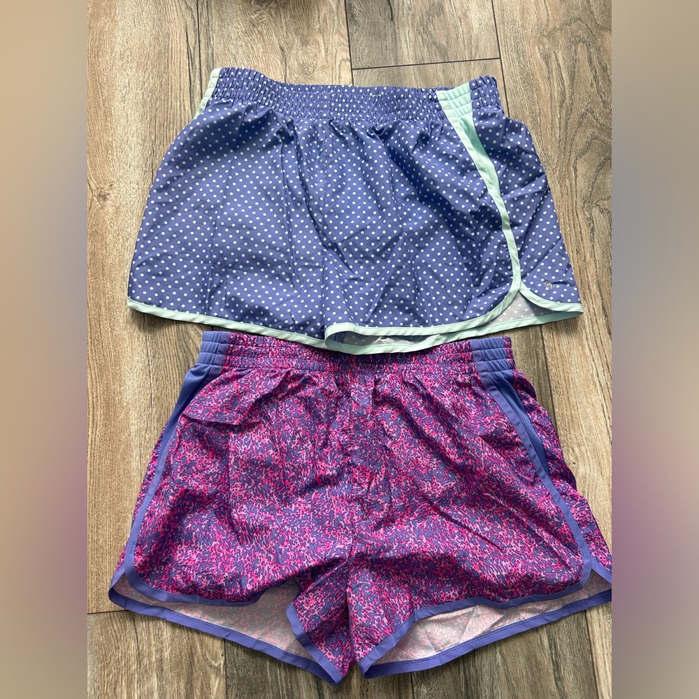 2 pairs of girl champion shorts